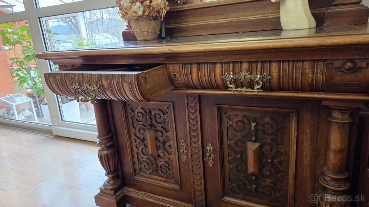 Starožitná jedáleň - 14