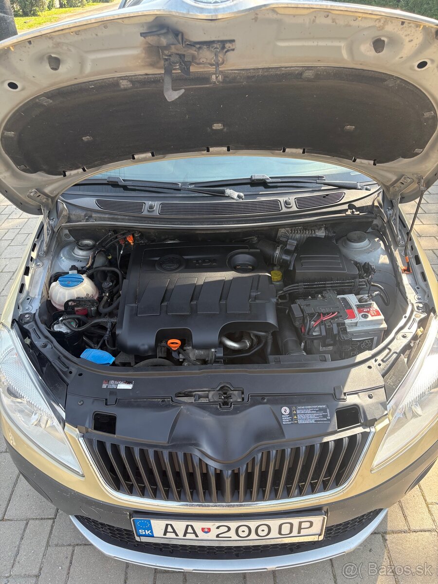 Škoda Roomster Scout 1.6TDI - 14