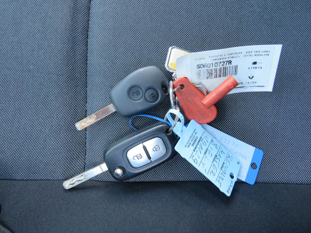 RENAULT MASTER 2.3D E6 Dvíh.čelo Lož. plocha 3,80m Tank 80L - 14