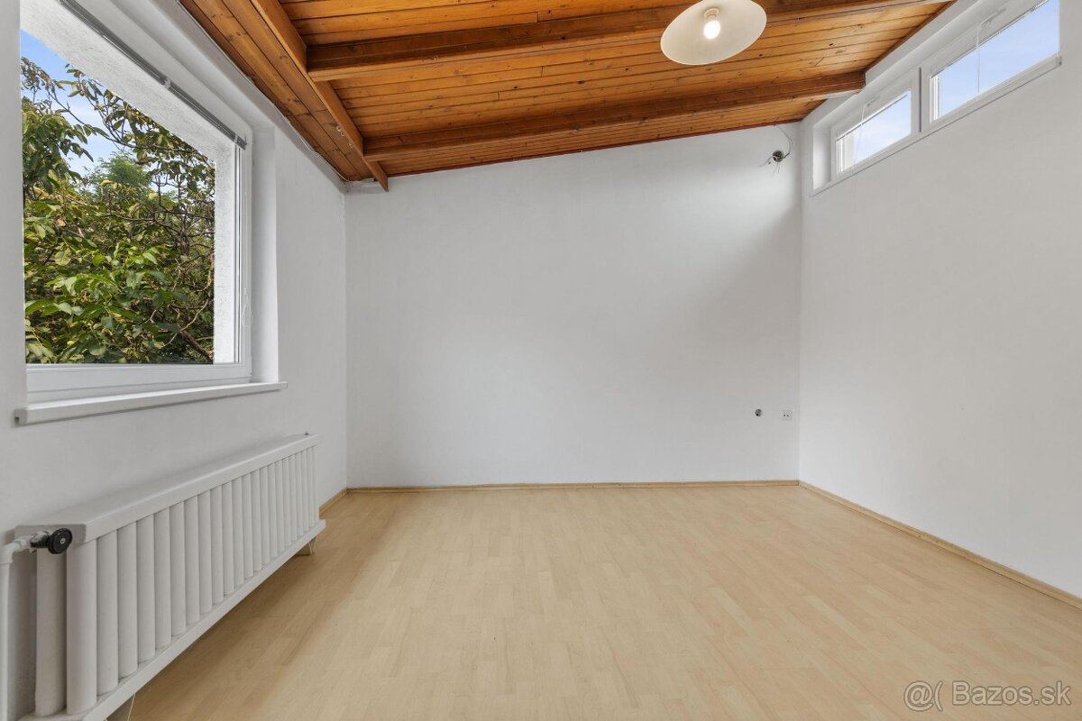 5 IZB.RODINNÝ DOM S ÚŽASNÝM VÝHĽADOM, GARÁŽ,TICHÉ PROSTREDIE - 14