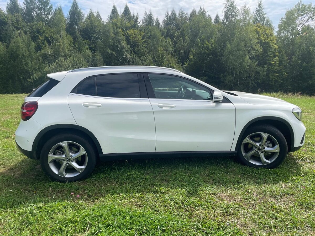 Mercedes GLA 180 AKCIA - 14