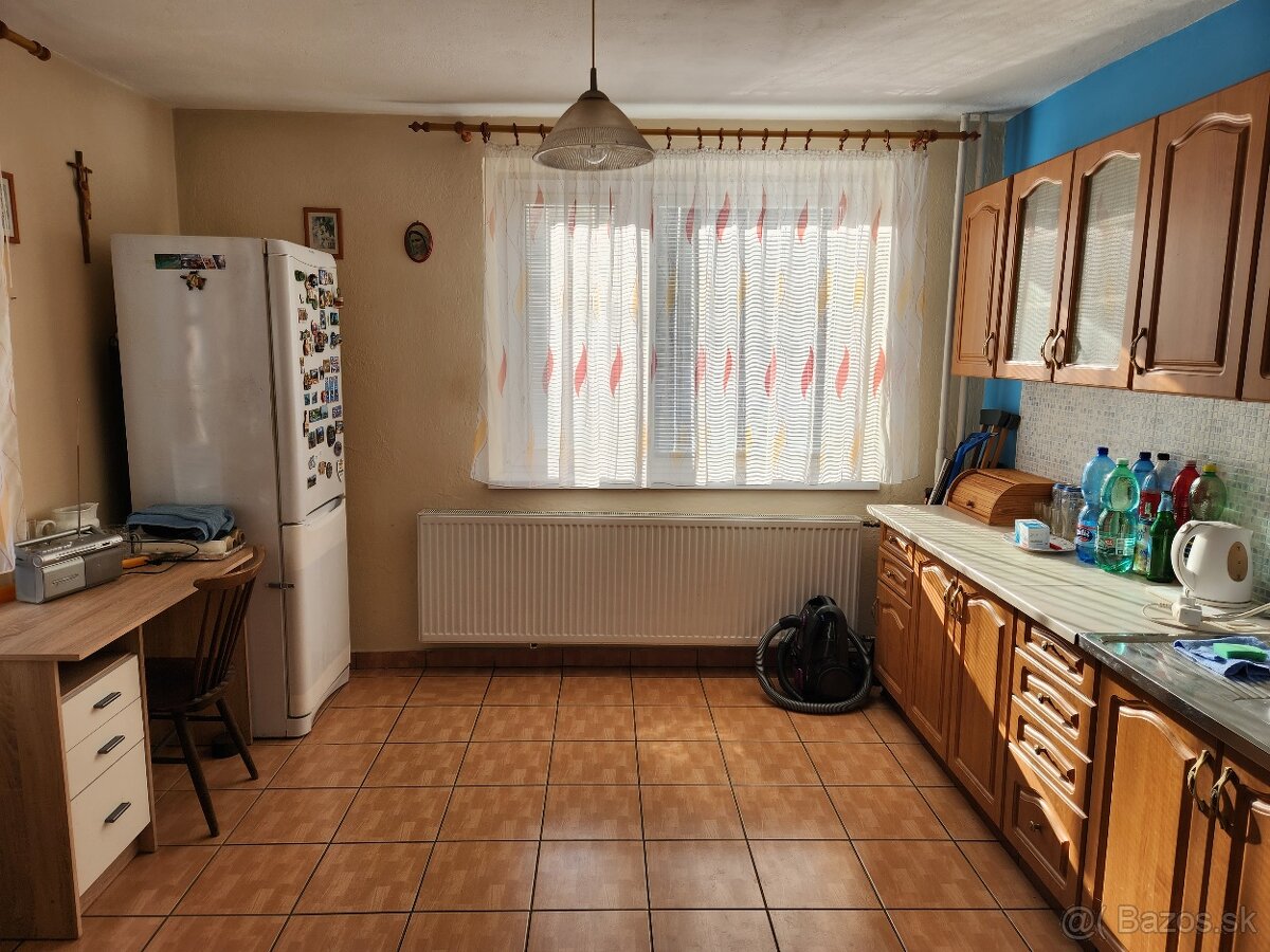 Rodinný dom, 17á pozemok, Vajkovce - 14