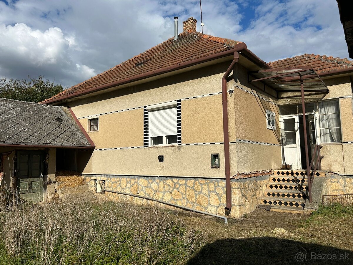 NA PREDAJ: Slnečný rodinný dom s veľkou záhradou v pokojnej - 14