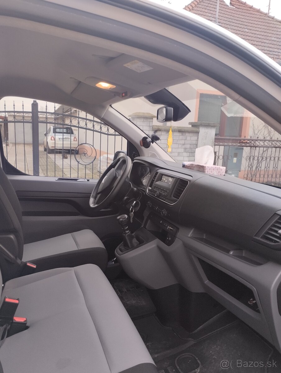 Citroen Jumpy Combi Comfort XL BlueHDi 150, biela - 14