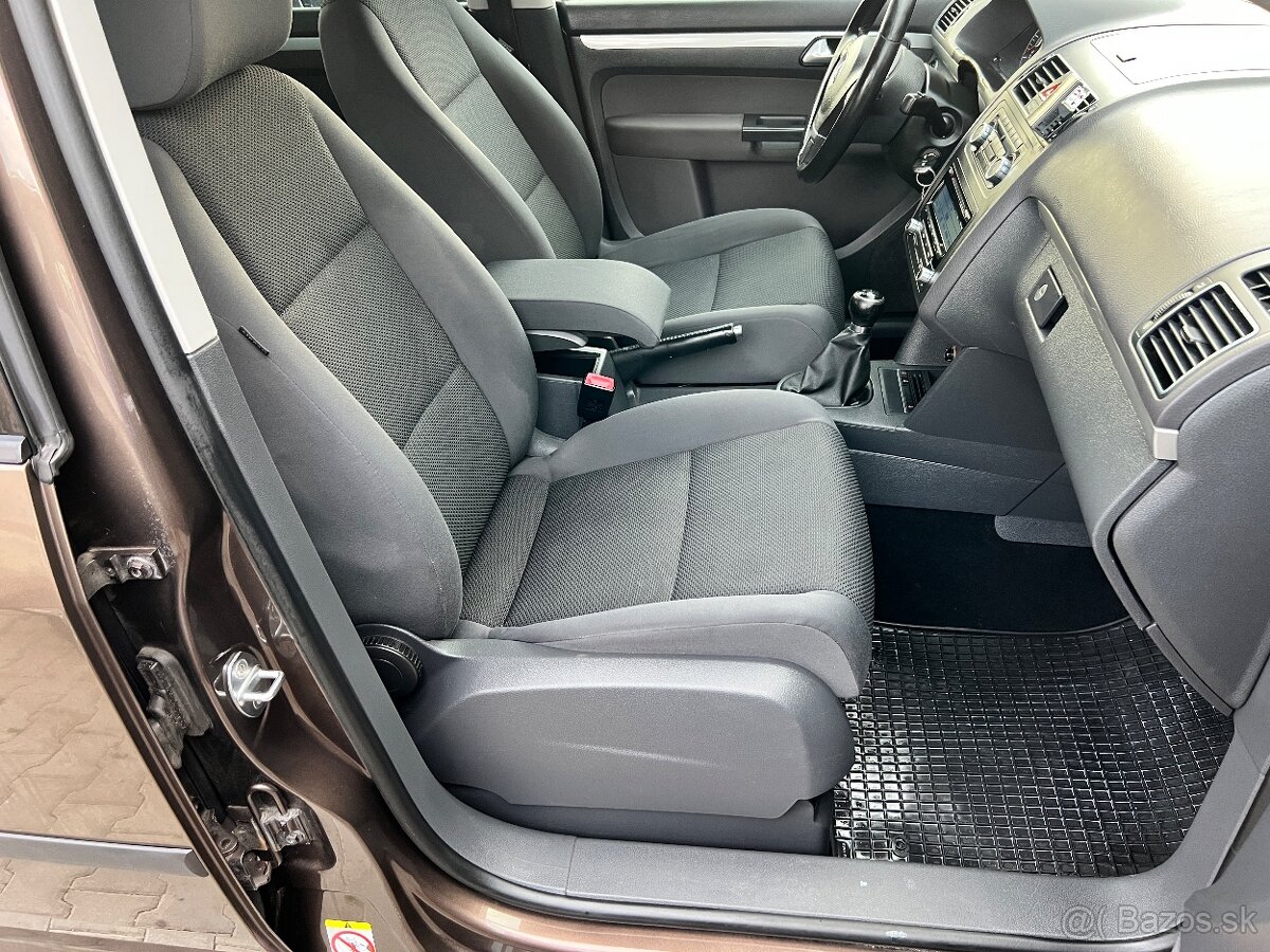 VW TOURAN 1.6TDi 77kW 2010 CR - 14