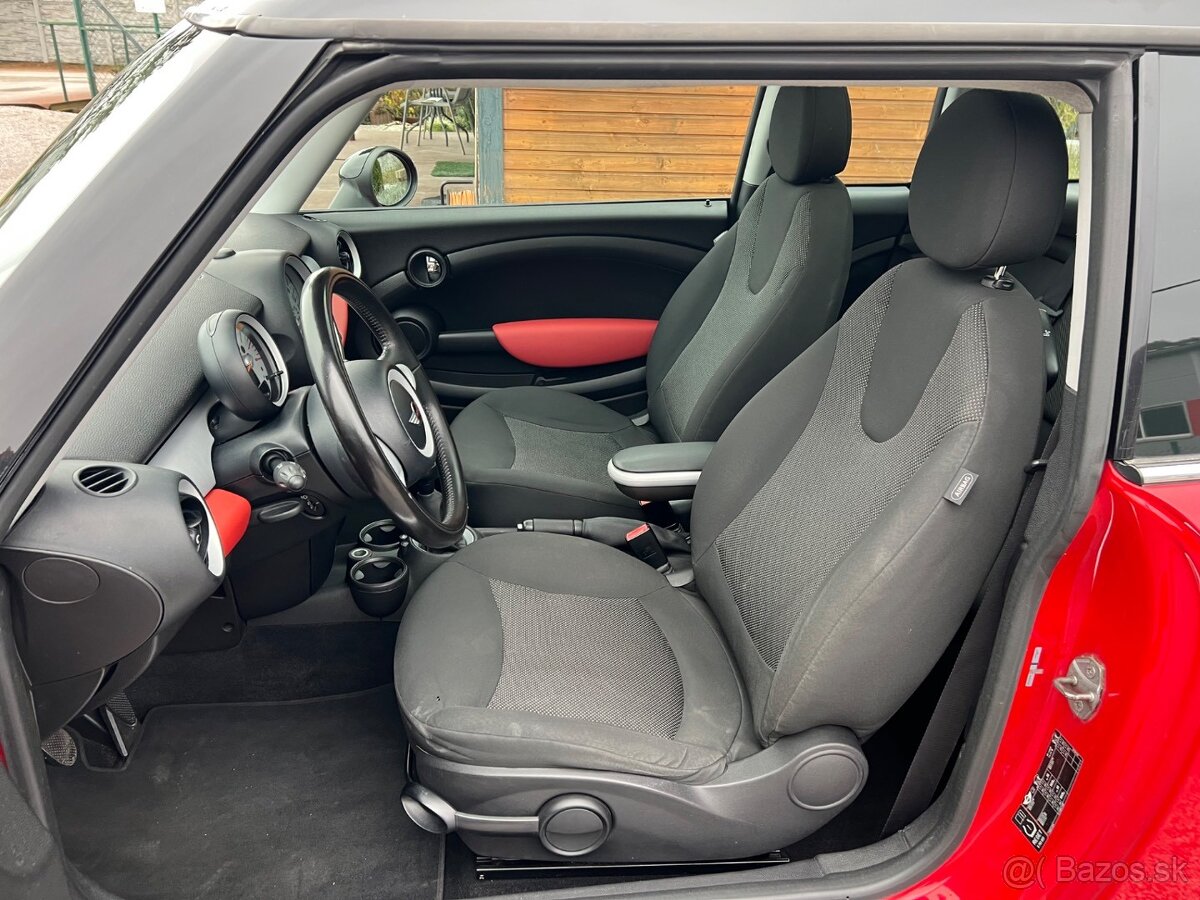 Mini Cooper Clubman - 14