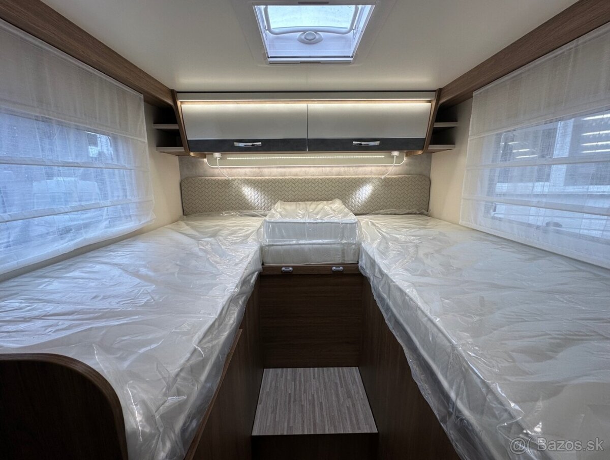 OBYTNÝ AUTOMOBIL MILLER NEW YORK - 14