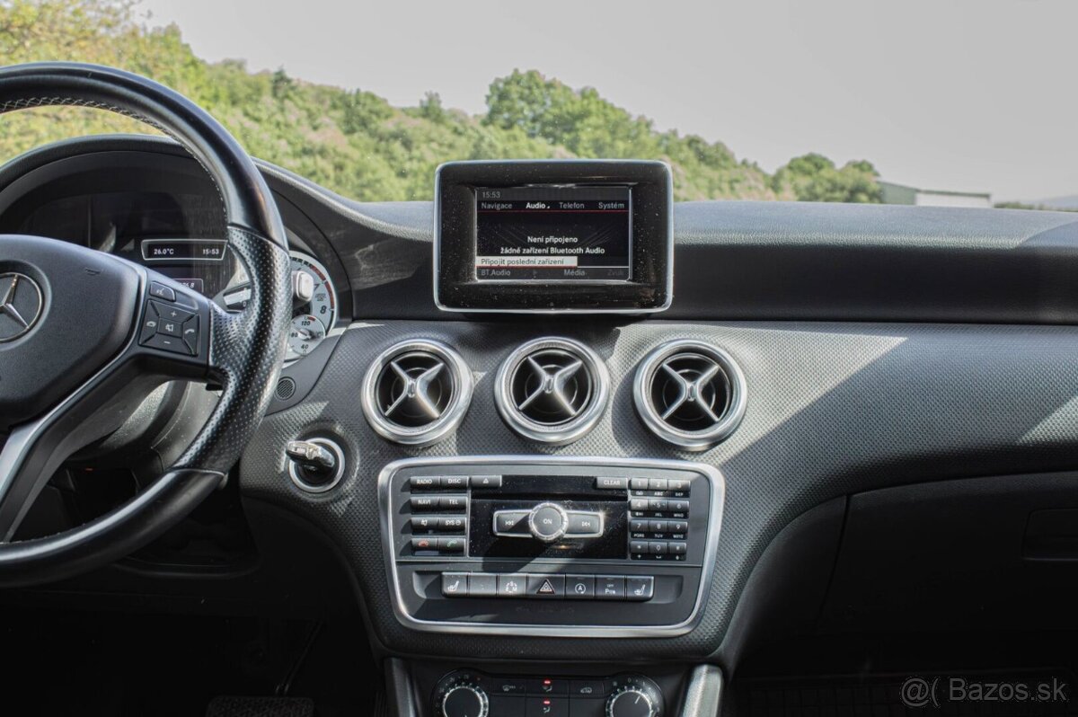 Mercedes-Benz A180 1.6 2015 - 14