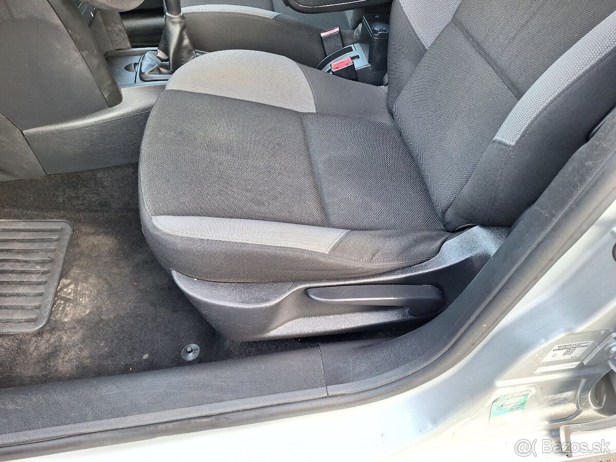 Peugeot 207 SW 1.6 HDi Trendy Globe - 14