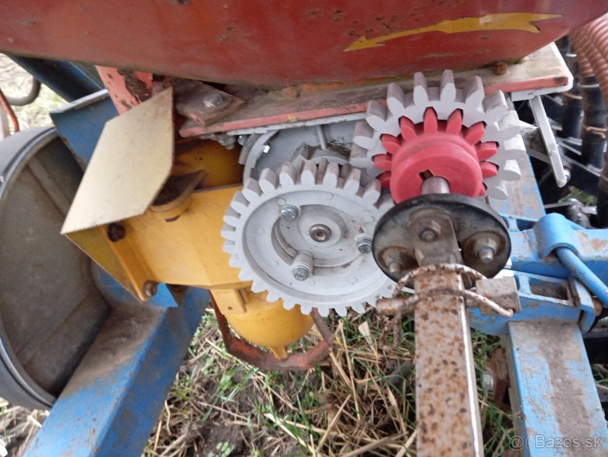 Predám sejačku - 14