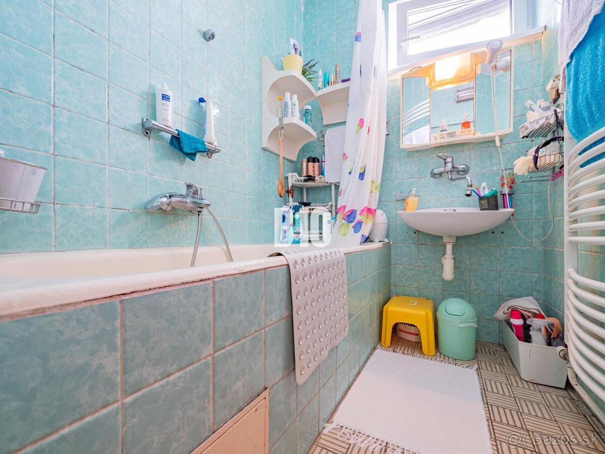 PRIESTRANNÝ RODINNÝ DOM s garážou v pokojnom prostredí mesta - 14