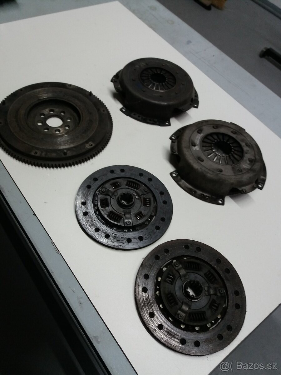 BMW E21 E10 E12 - M10 - Náhradní Díly - 14