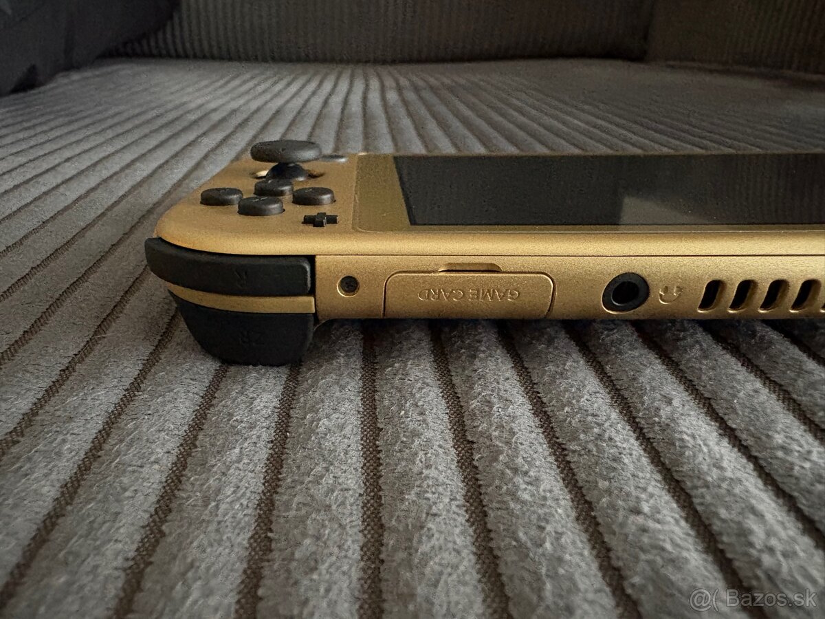 Nintendo Switch Lite Hyrule Edition + Magnetický kryt - 14