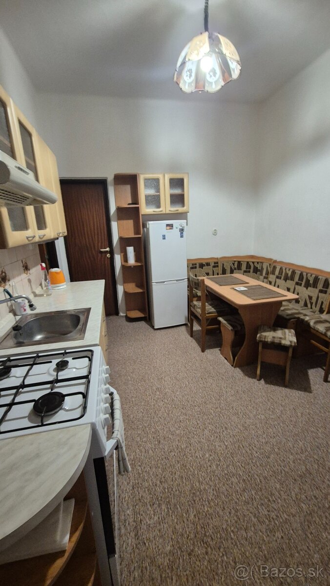 Rodinný dom s veľkorysým pozemkom na predaj, Priekopa - 14