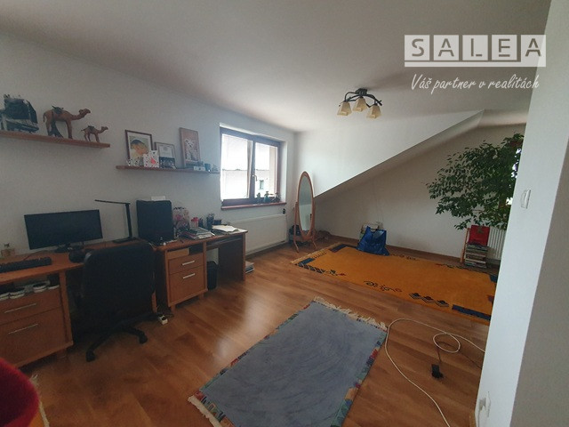 Zaujímavý 4-izbový Rodinný dom (1167m2) Vodárenská Piešťany - 14