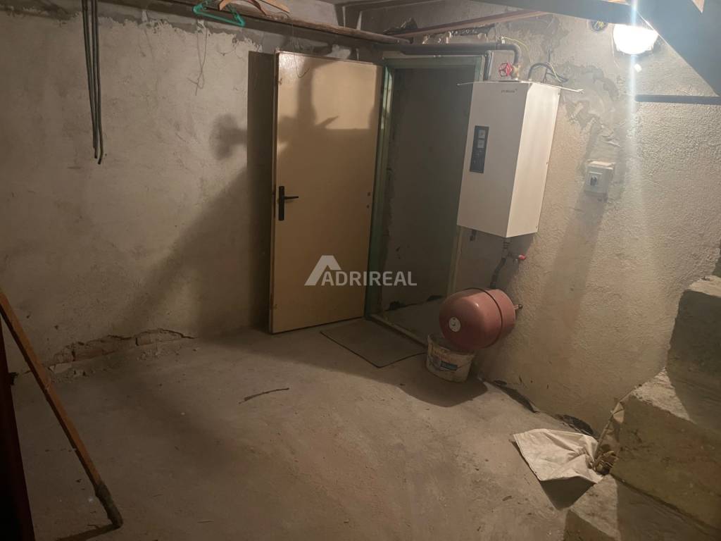 EXKLUZÍVNE PREDAJ: RD Divín; pozemok 593 m2; 125.000 € - 14