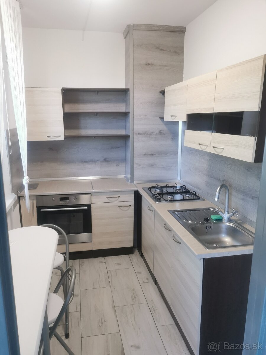 1 izbovy byt 40m2 Sekcov - 14