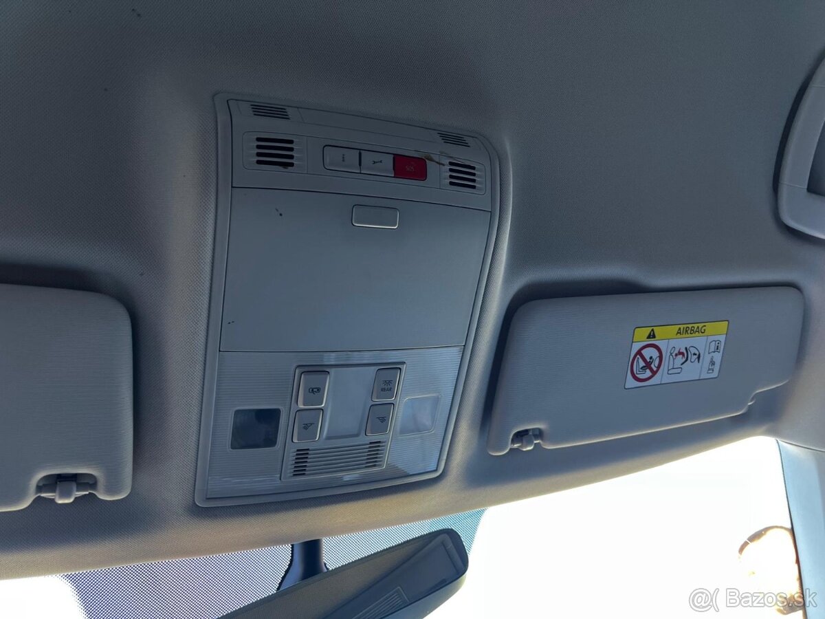 ŠKODA SUPERB COMBI 147kW 2.0TDI DSG - 14