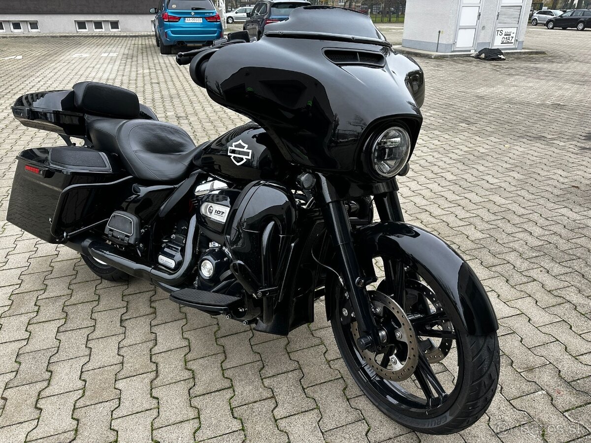 Harley-Davidson Street Glide Special 2018 - 14