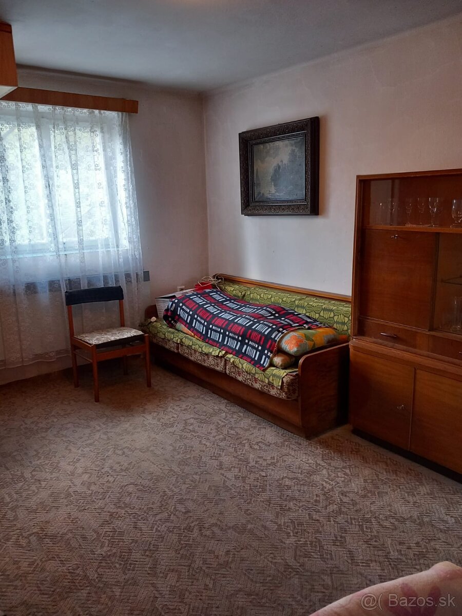 AKCIA Rodinný dom s krásnou záhradou - Kováčová - 14