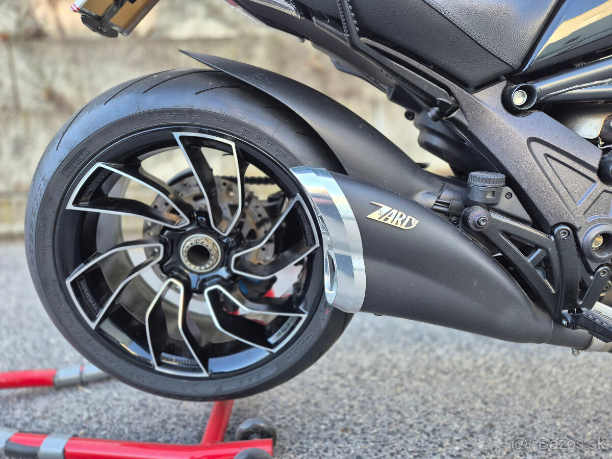 Ducati Diavel 1200 - 14