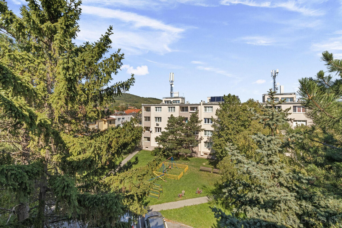 Zaujímavý 3-izbový byt 67 m2 s veľkým potenciálom – ul. Kozm - 14