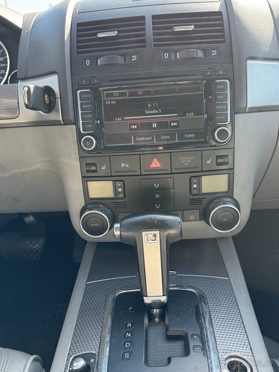 Volkswagen Touareg 3.0 TDI Facelift. 2009 - 14