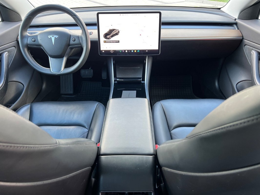 Tesla Model 3 Standard RANGE PLUS RWD - 14