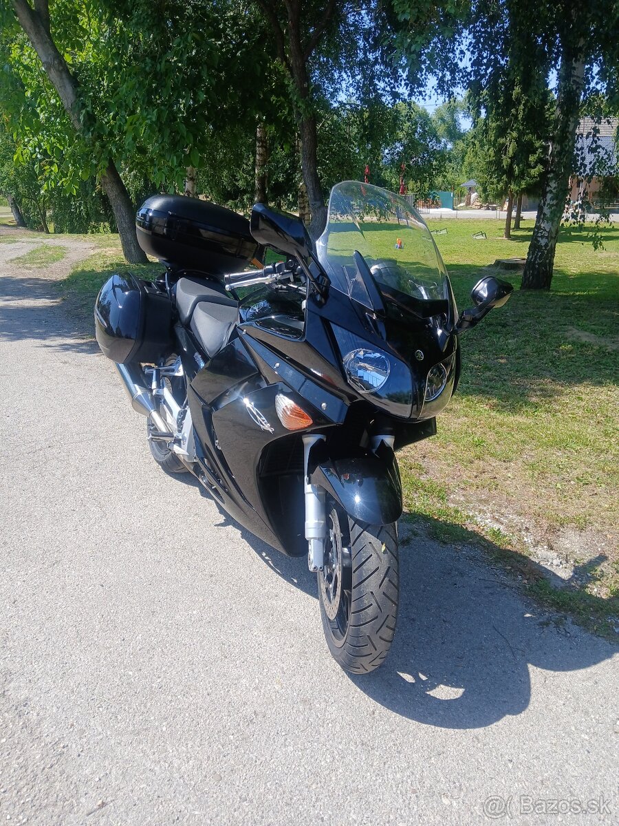 Yamaha FJR 1300 - 14