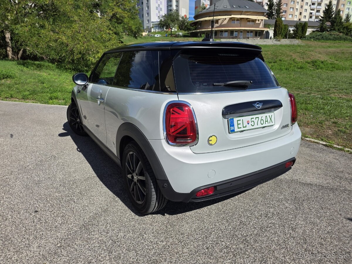 Mini Cooper SE elektromobil - 14