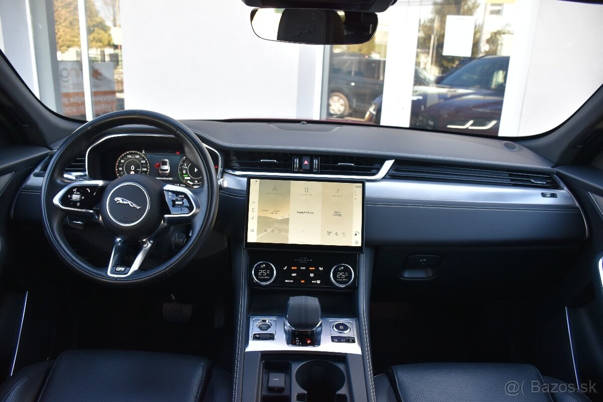 Jaguar F-Pace 2.0 P400e PHEV R-Dynamic S AWD A/T - 14