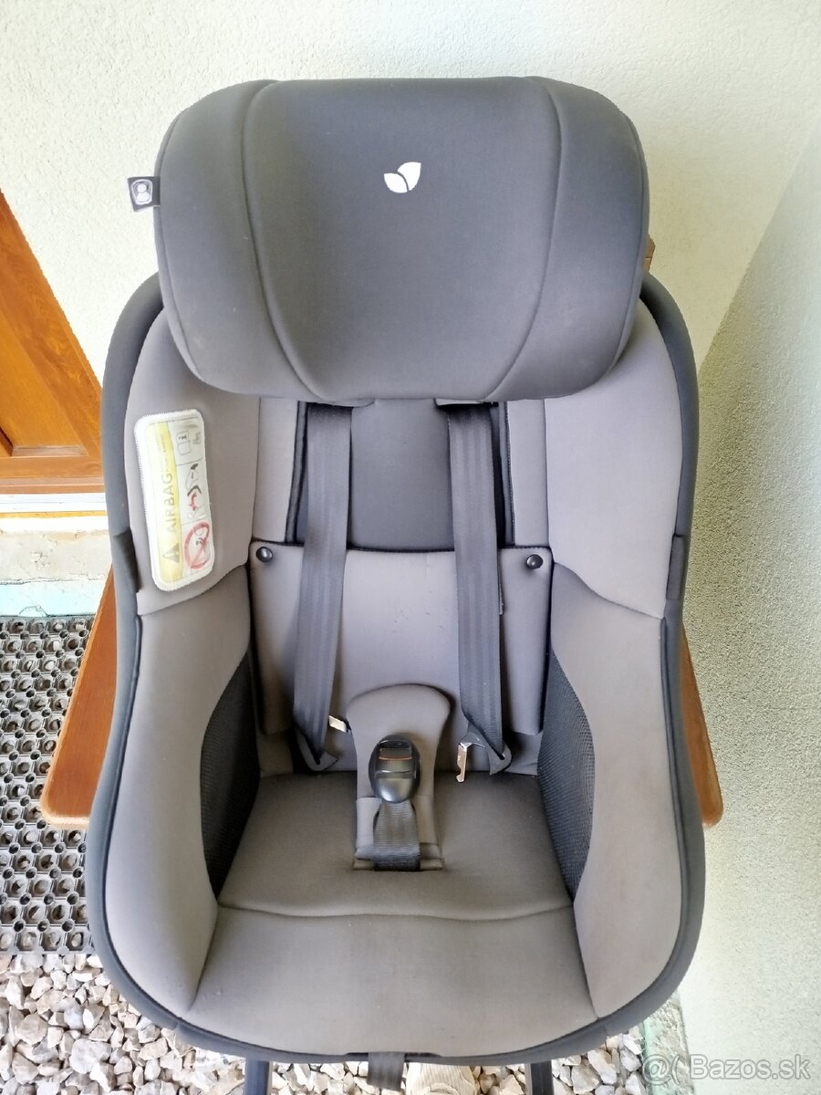 Autosedacka Joie spin 360 v takej čierno-šedej farbe - 14