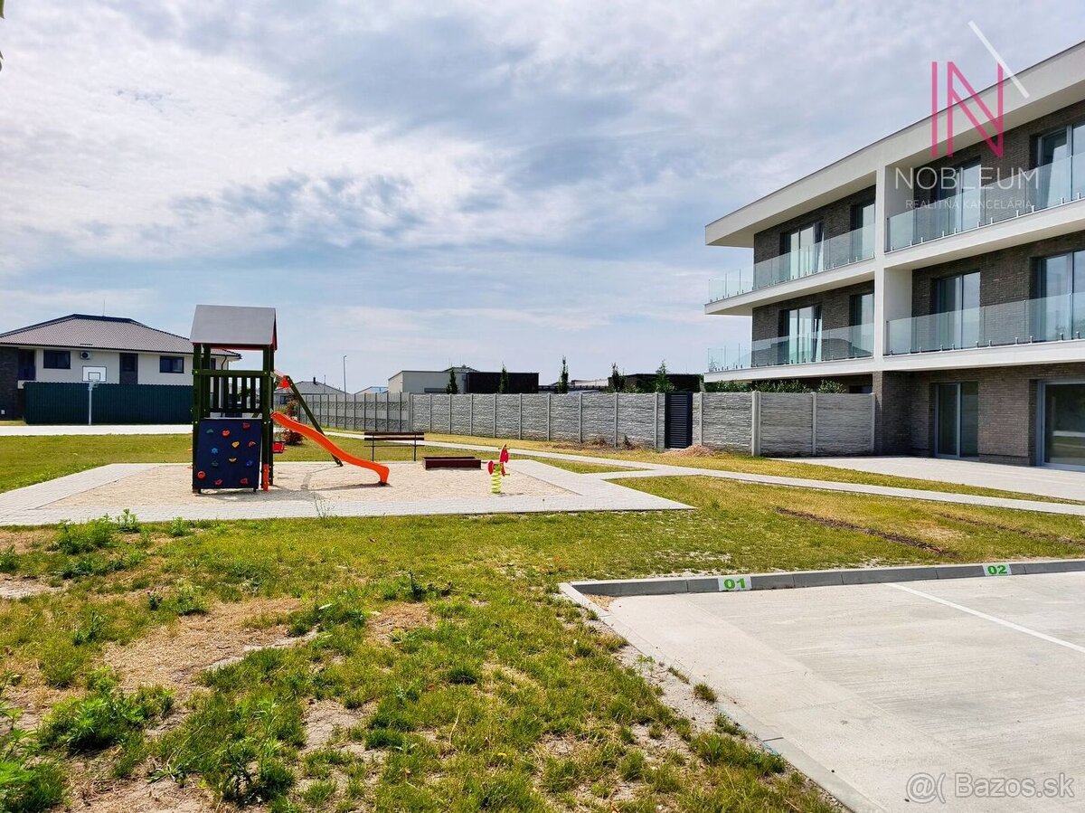 Na predaj priestranný 2 izbový byt s veľkou terasou a vlastn - 14