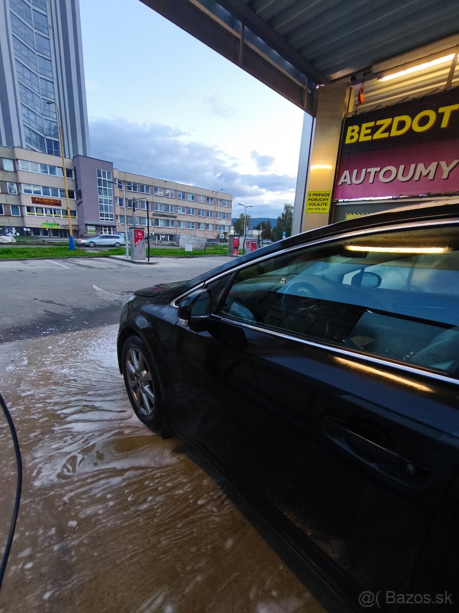 Toyota Avensis Combi T27 2011 2.0D-4D - 14