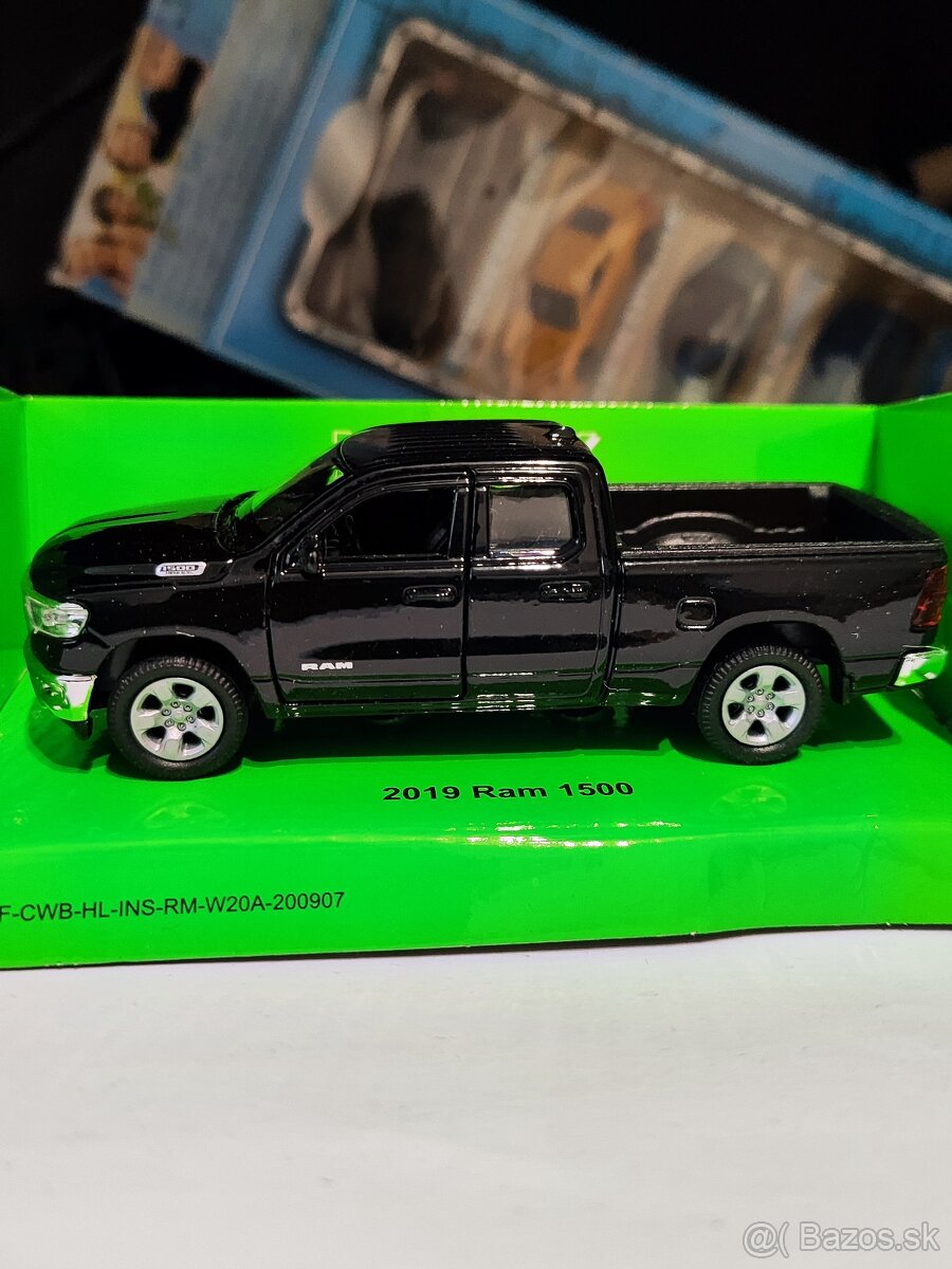 Mix modelov časť 2 - 14