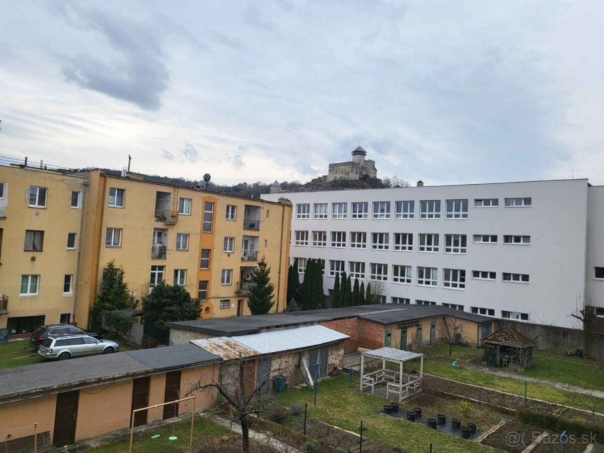 dizajnérkou zariadený, tehlový 3 - izbový byt, Trenčín - 14