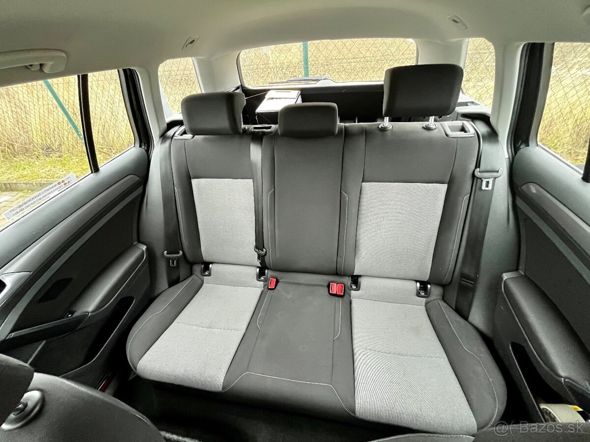 Predám VW Golf Variant 7 1.6 TDI DSG - 14