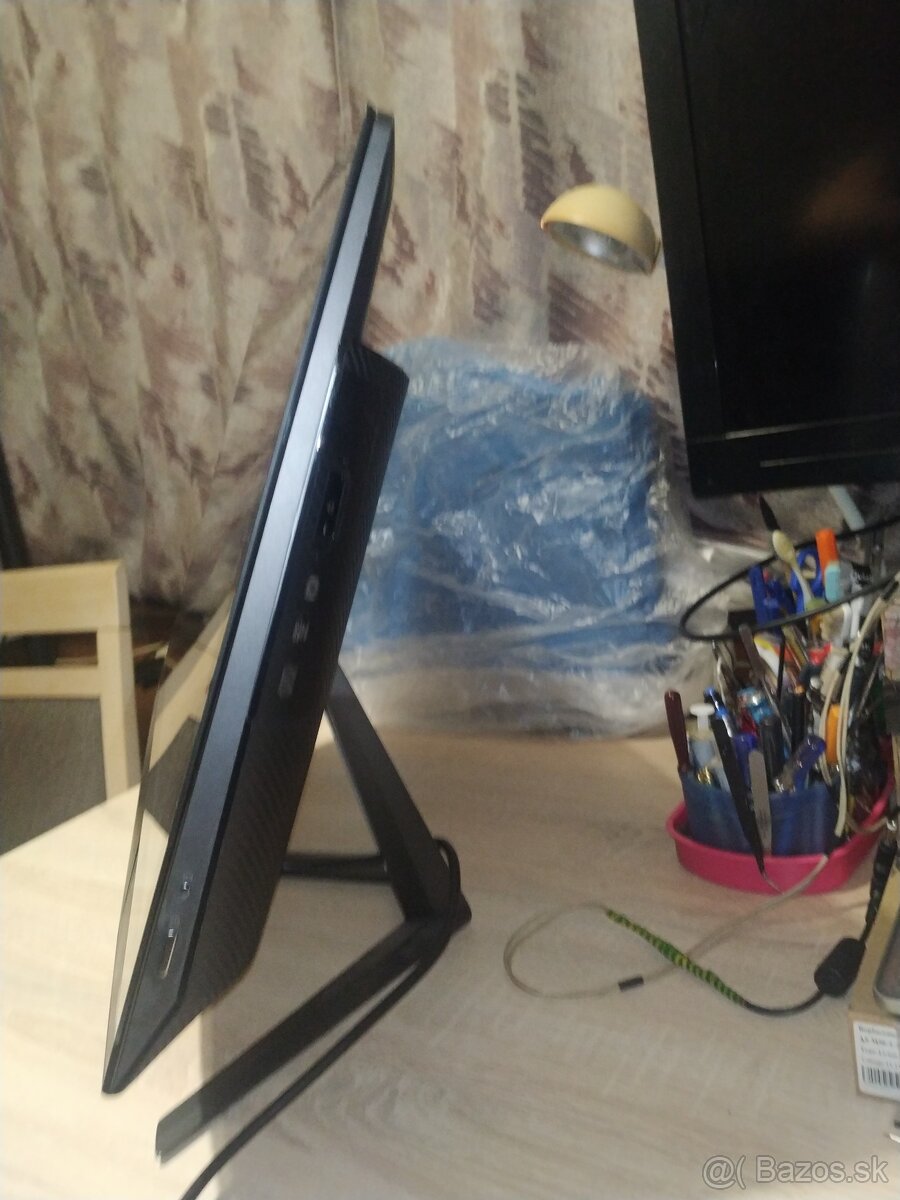 All in one Lenovo 24“ FHD. AMD 4C+8G. SSD 512GB + 1TB. 16GB. - 14