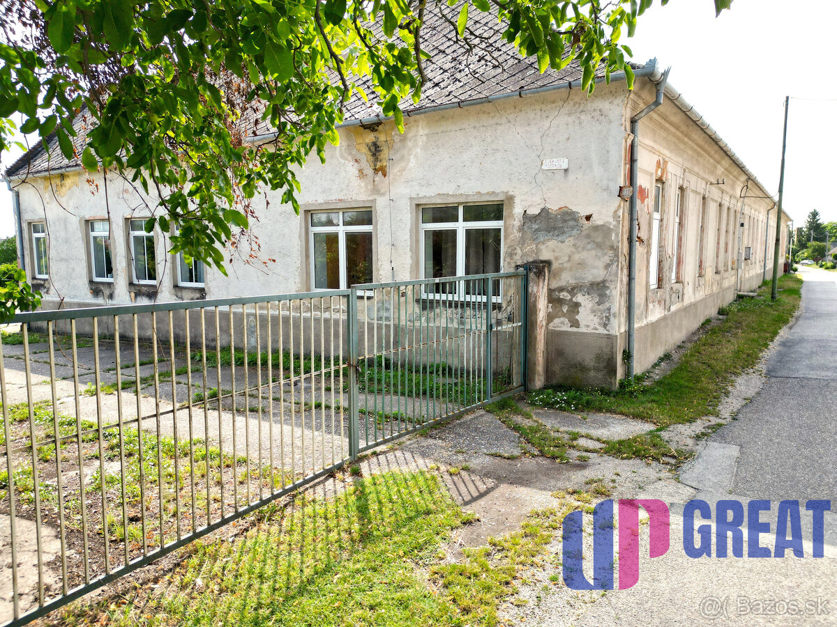 Areál v centre obce Jelka – 5287 m² - 14