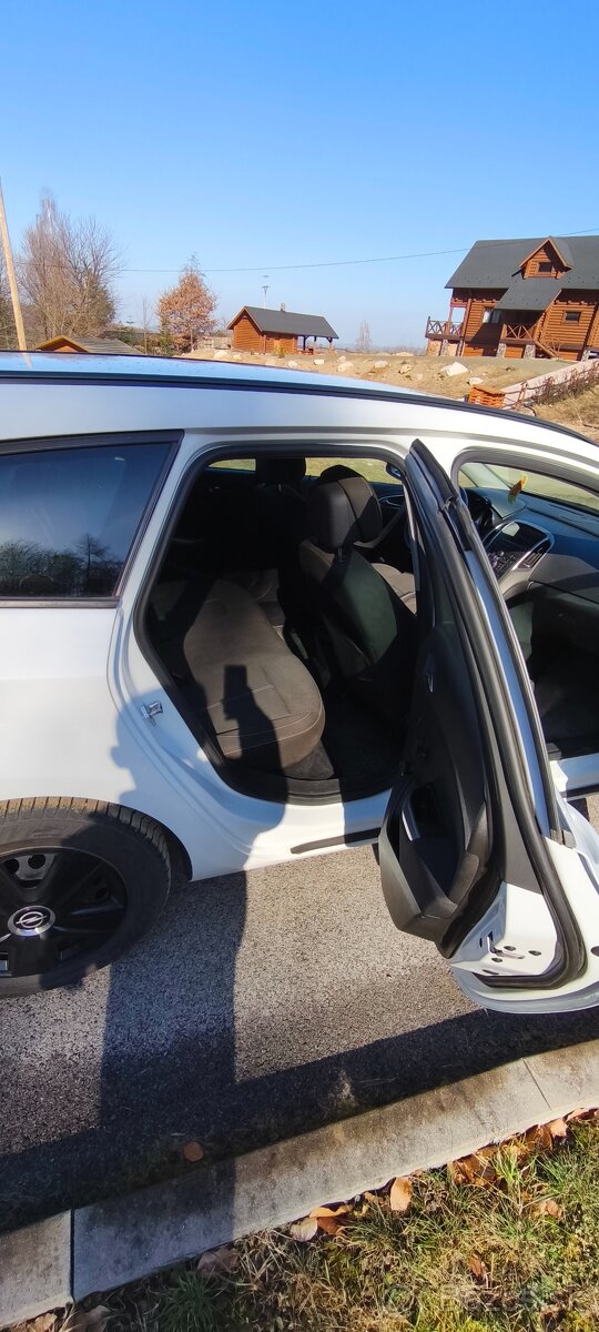 Opel Astra ST 1.7CDTi 92kw - 14