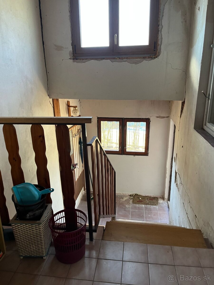 ZĽAVNENÉ • Na predaj celoročná chata v Zlatníckej doline - 14