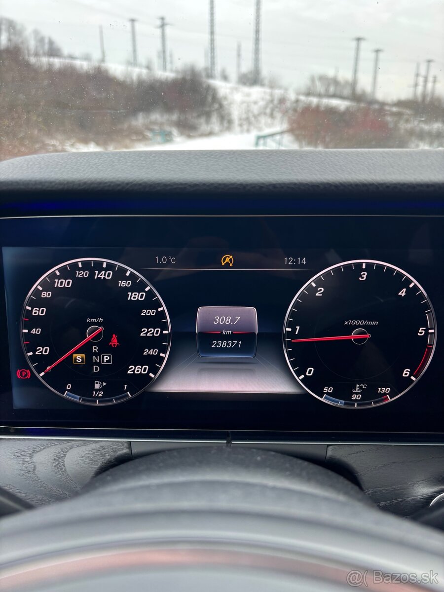 Mercedes-Benz E220d All-Terrain - 14