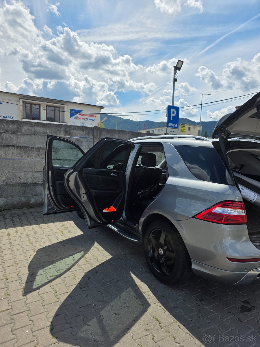 Mercedes-Benz ML trieda 350 BlueTEC 4matic AMG - 14