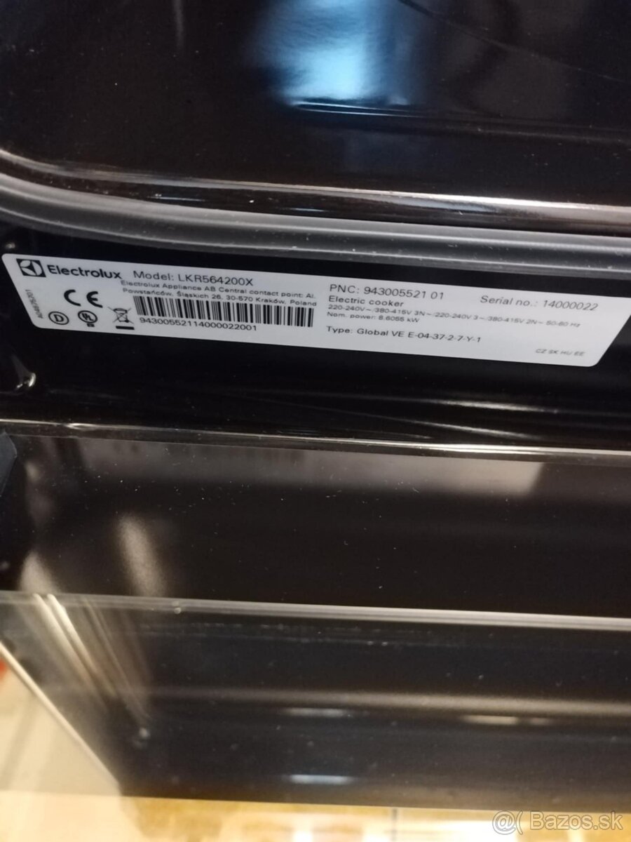 Predam Sklokeramický sporák s parnou funkciou SteamBake - 14