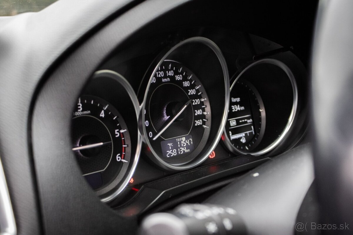 Mazda 6 Combi 2.2 Skyactiv-D, 110kW, M6 - 14