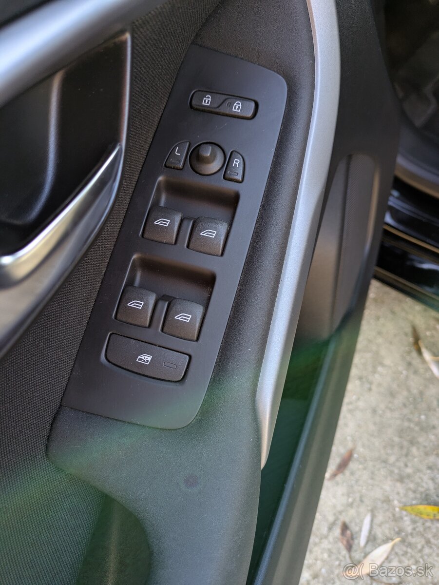 Volvo V40 1.6 D2, 2012 – výborný stav, bez investicii - 14