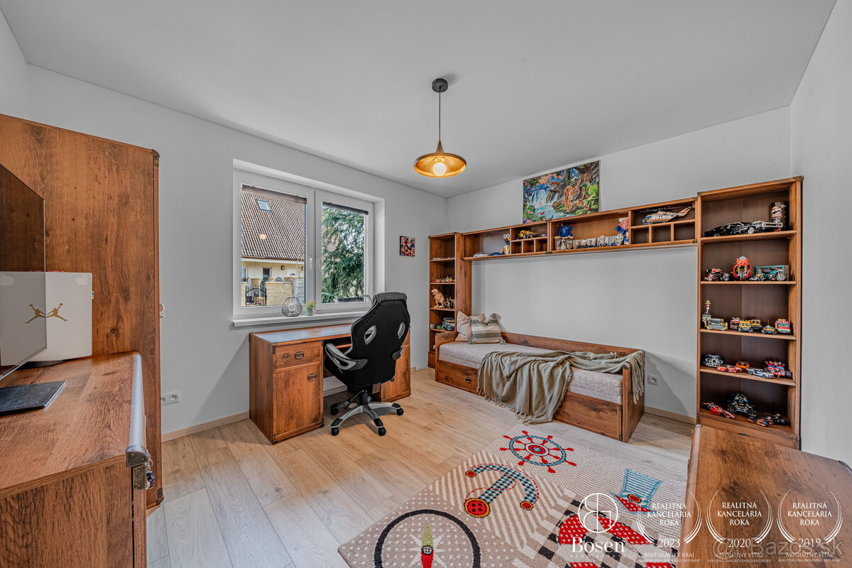 BOSEN | 4 izbový bungalov s bazénom a garážou v Malinove - 14