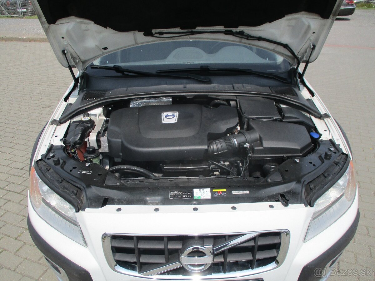 Volvo XC70 2,4D5 120KW Momentum Man. AWD 2012 DPH - 14