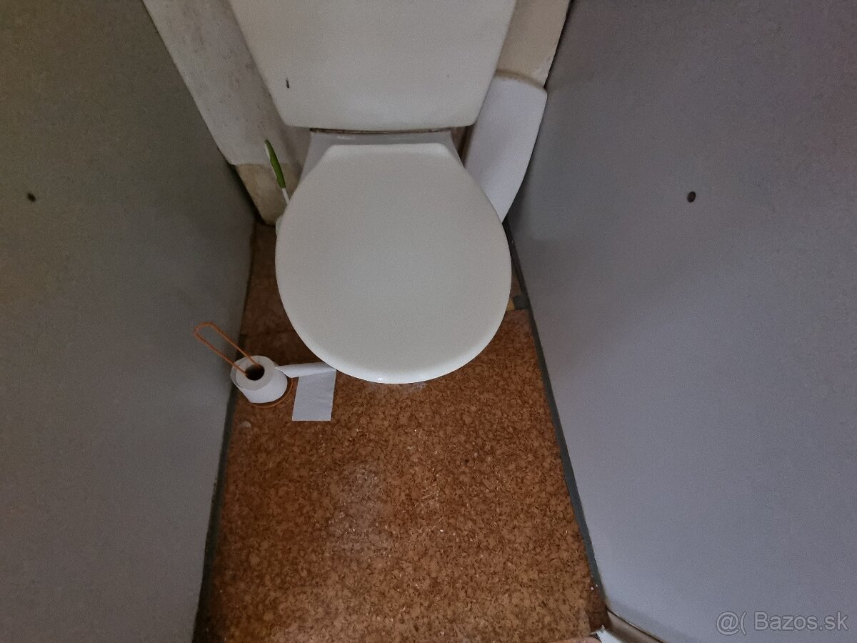 UPRAVENÁ CENA Trojizbový byt v dobrej lokalite v Lučenci - 14