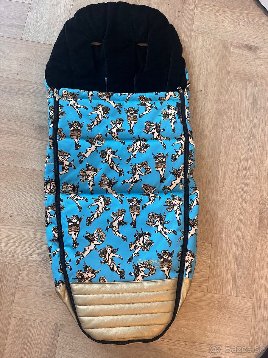 Cybex by Jeremy Scott. - 14